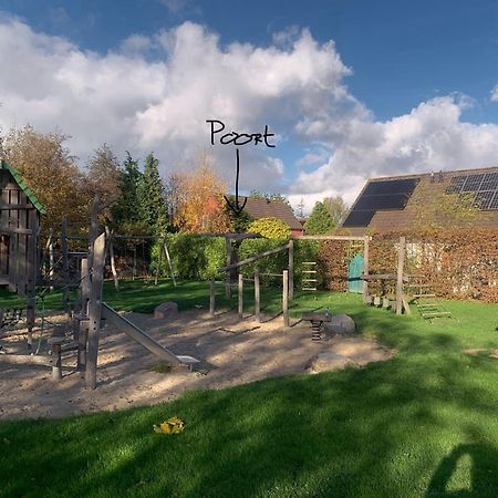 Vakantiehuis Op Villapark Oesterbaai Aan Zee , Met Speeltuin Grenzend Aan De Tuin Wemeldinge Exteriör bild