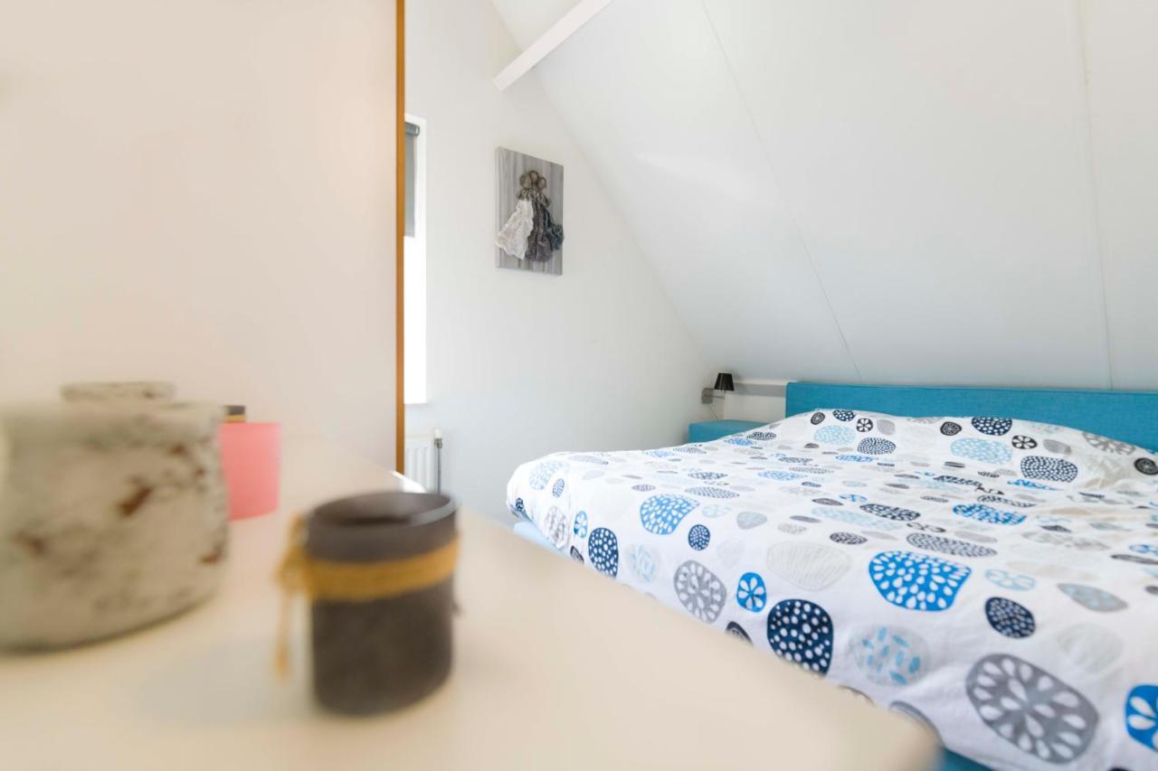 Vakantiehuis Op Villapark Oesterbaai Aan Zee , Met Speeltuin Grenzend Aan De Tuin Wemeldinge Exteriör bild