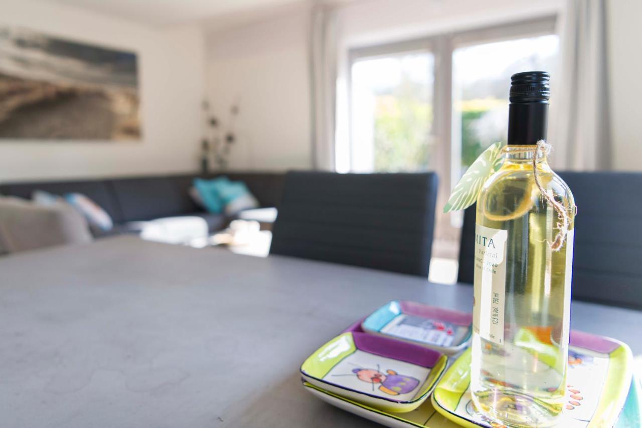 Vakantiehuis Op Villapark Oesterbaai Aan Zee , Met Speeltuin Grenzend Aan De Tuin Wemeldinge Exteriör bild