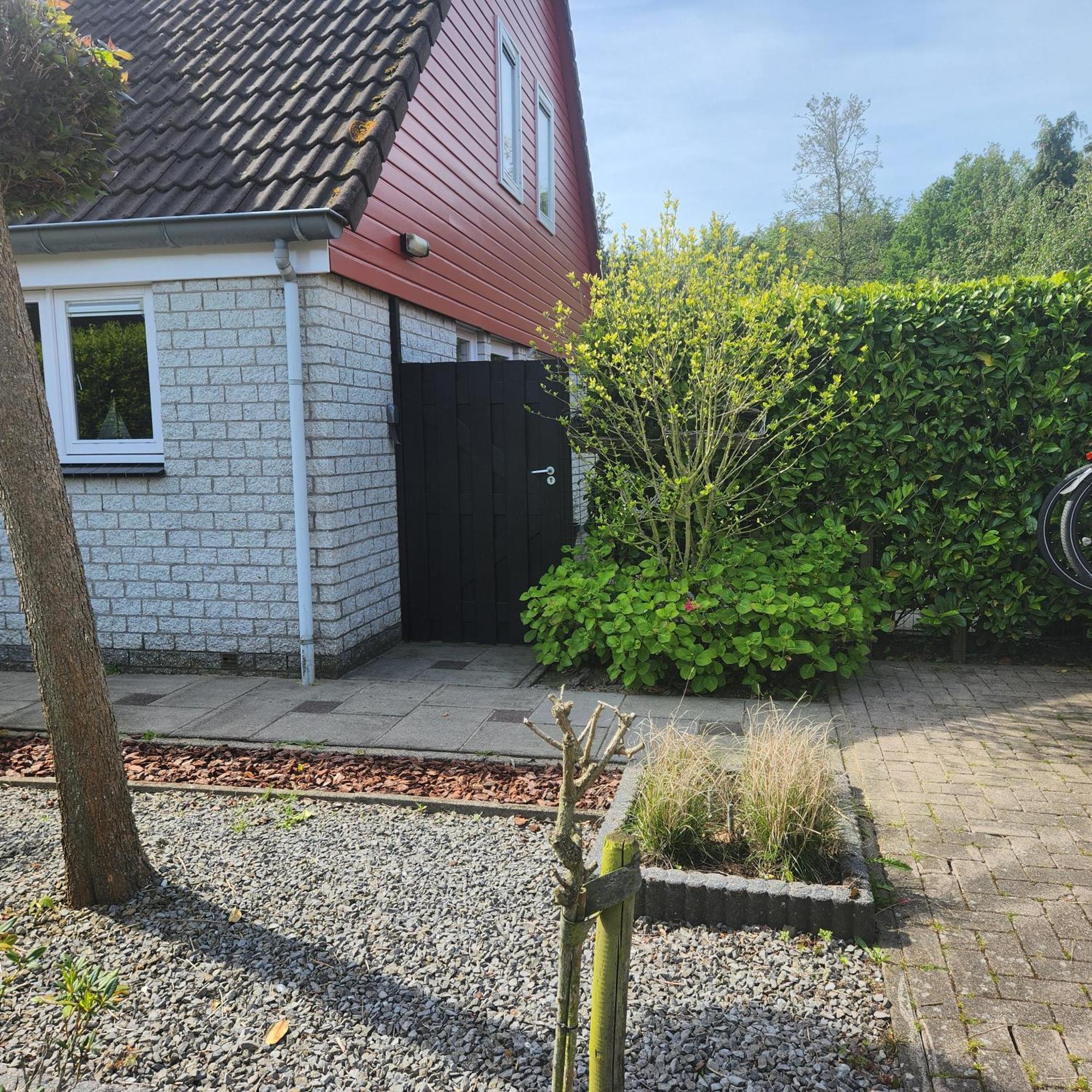 Vakantiehuis Op Villapark Oesterbaai Aan Zee , Met Speeltuin Grenzend Aan De Tuin Wemeldinge Exteriör bild