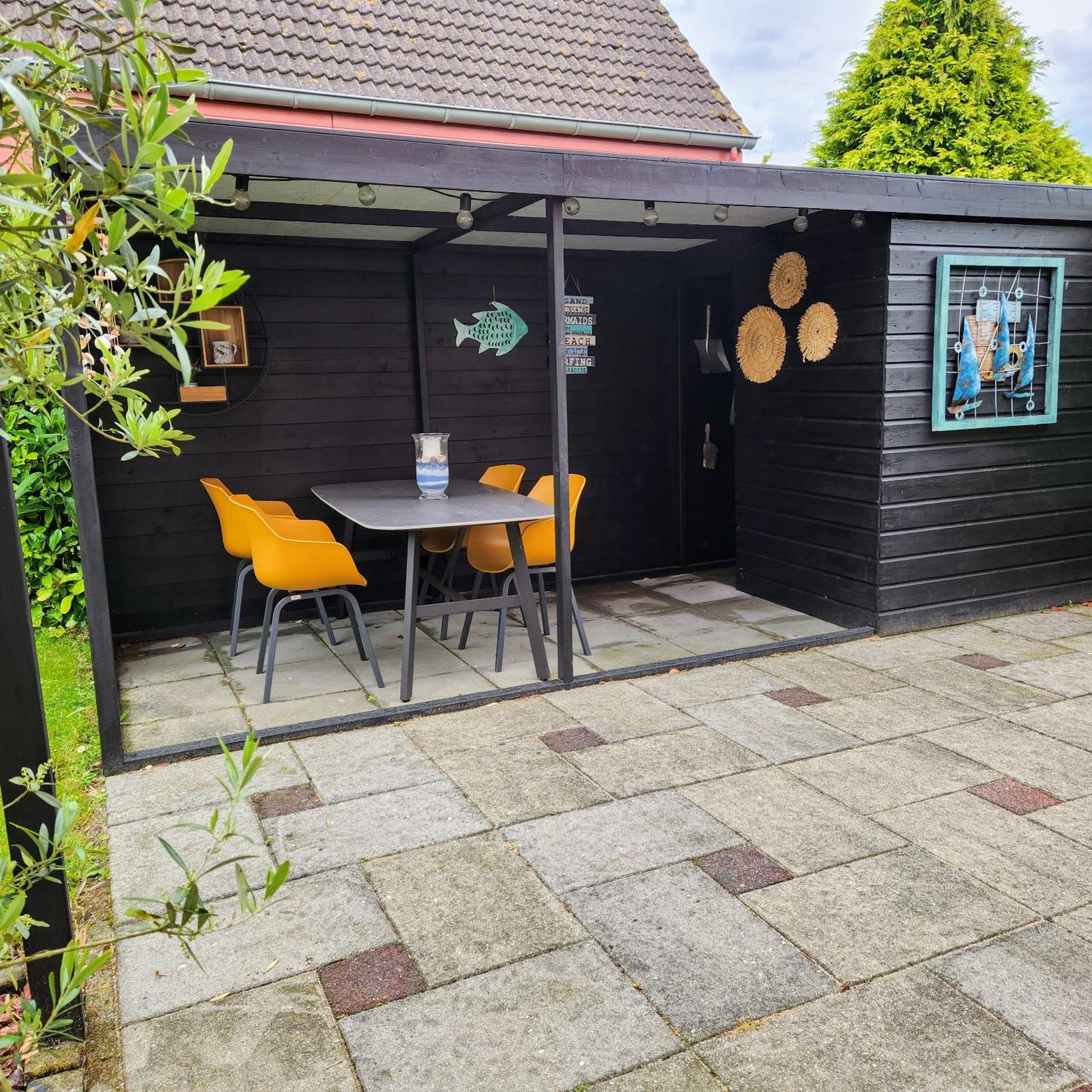 Vakantiehuis Op Villapark Oesterbaai Aan Zee , Met Speeltuin Grenzend Aan De Tuin Wemeldinge Exteriör bild
